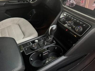 Volkswagen Teramont R-Line 3.6L VOLKSWAGEN TERAMONT 2019 GCC R LINE V6 FULL OPTIONS 7 SEATER WITH ONE YEAR DEALER WARRAN