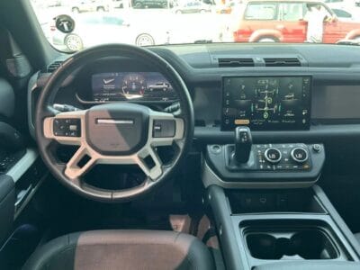 Land Rover Defender 2020 P400 110 SE 3.0L (5-Seater)/V6