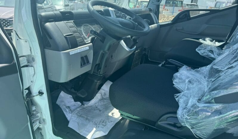 New 2025 Mitsubishi Canter Van Diesel Manual RWD