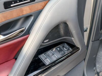 2025 Lexus LX 600 Signature 3.5 litre 6 Cylinder Engine Silver Red