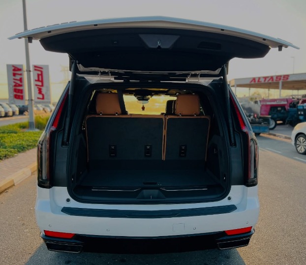 2023 CADILLAC ESCALADE 600 White FULL OPTION CHASSIS GUARANTEE