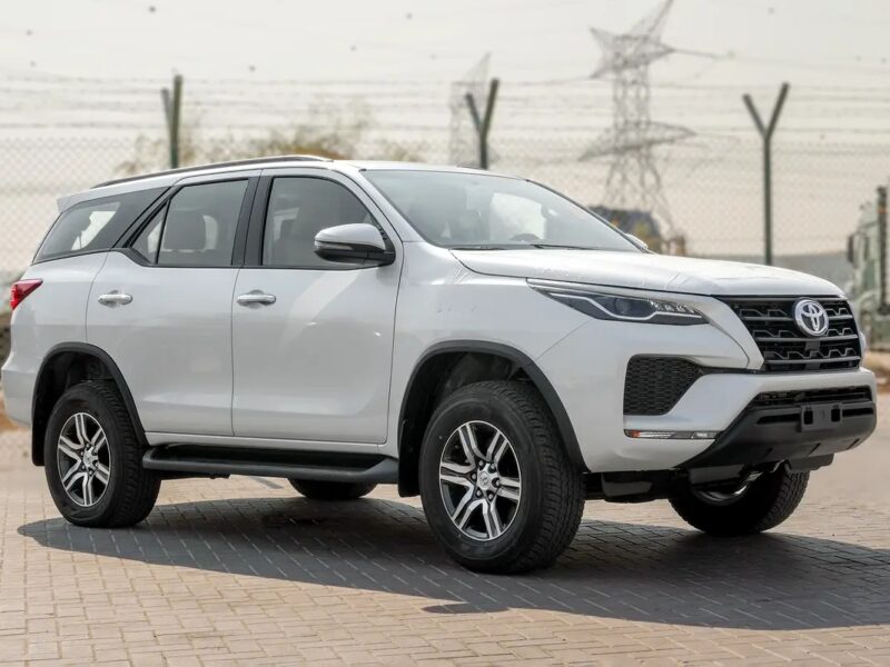 2025 Toyota Fortuner Other 4 Cylinder Engine White Tan