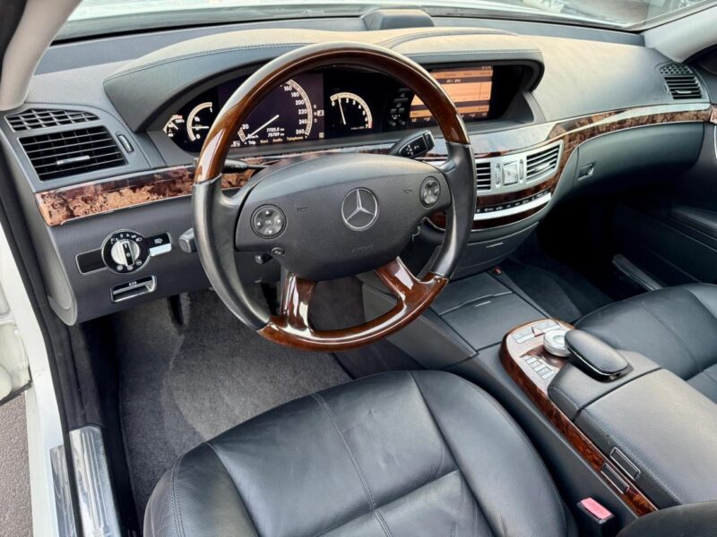 2006 Mercedes-Benz S 350 3.5-liter V6 Engine White Black