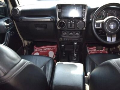 2018 Jeep Wrangler 3.6 litre 6 Cylinder Engine Petrol Beige Black