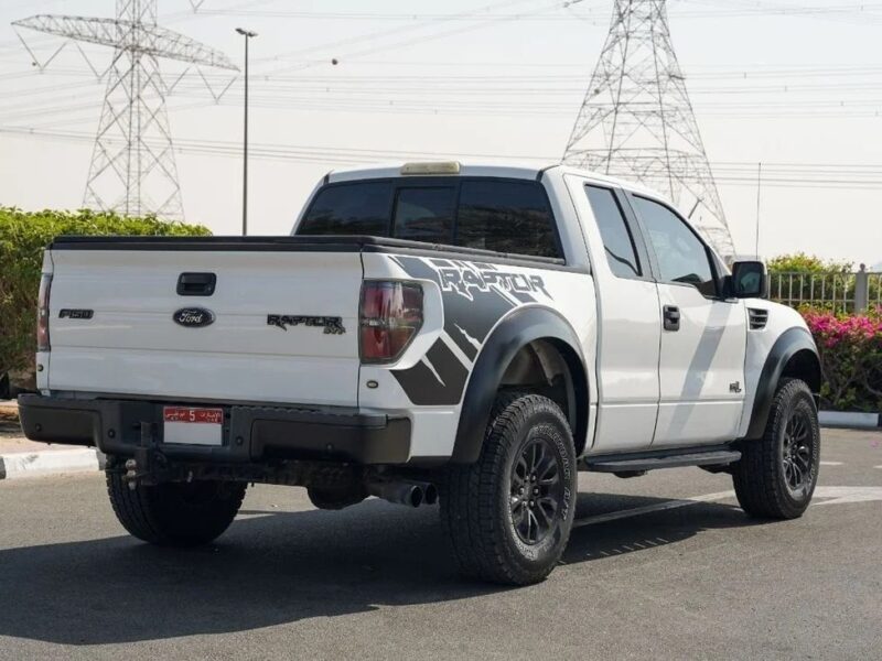 Ford Raptor SVT F-150 6.2L V8 2013 Perfect Condition White Black