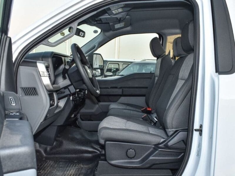 2024 Ford F550 XL Super Duty 6.7L V8 Turbo, 330 HP 4WD