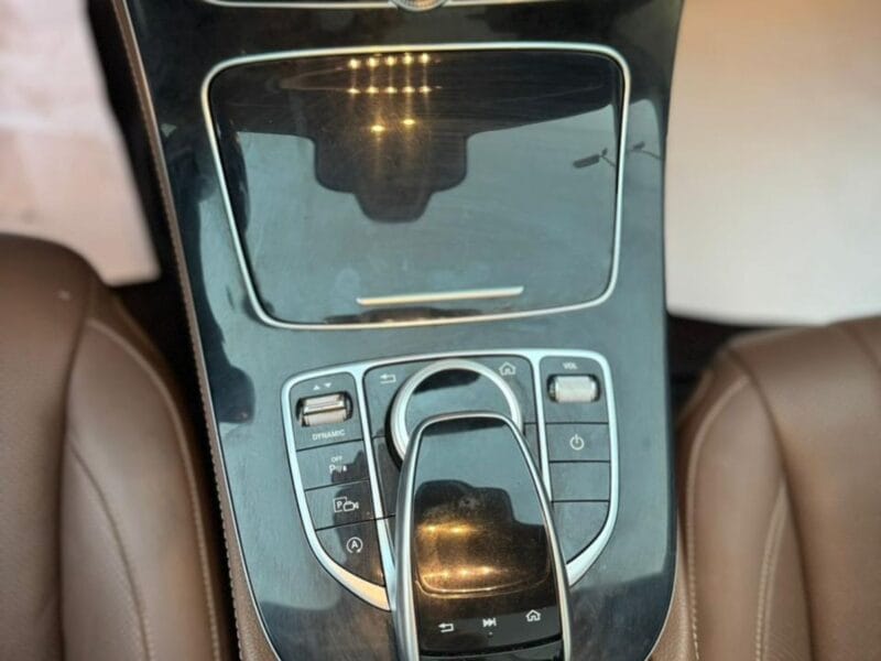 Mercedes-Benz E300 MERCEDES AMG E300 KIT 63 2019