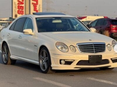 2008 MERCEDES-BENZ E63 AMG V8 AUCTION GRADE 4/B
