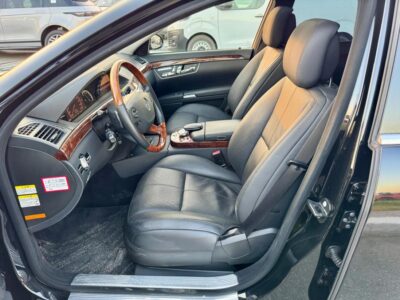 2009 Mercedes-Benz S 550 5.5-liter V8 Engine Black Grey