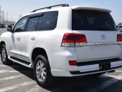2017 Toyota Land Cruiser 4.5 litre 8 Cylinder Engine RHD White Grey