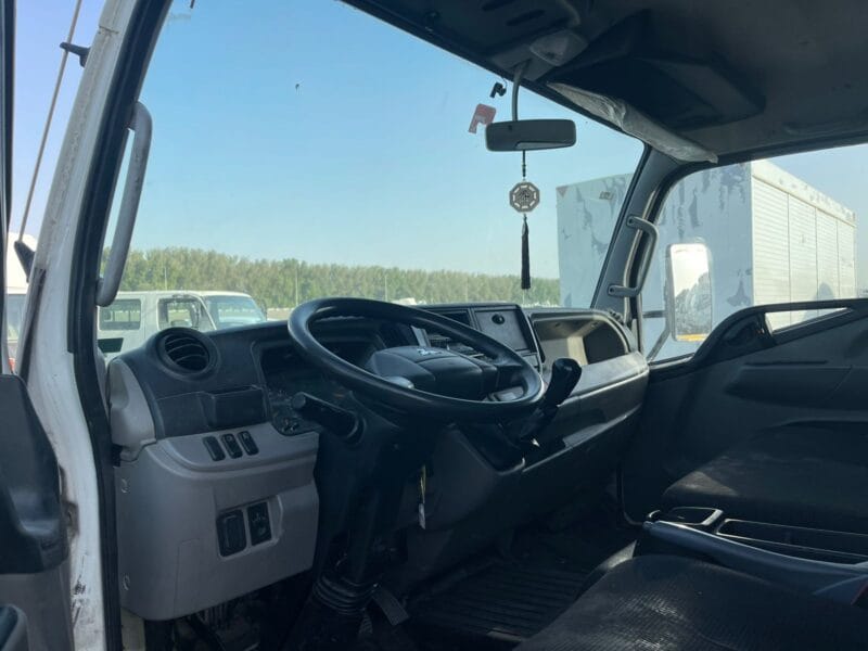 2019 Mitsubishi Canter, 18 FT, Water Shutter White Diesel Manual