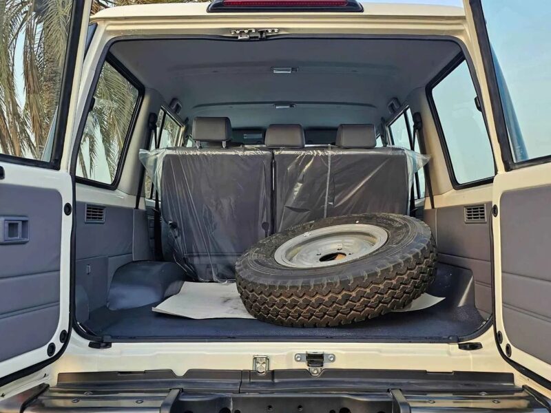 2025 Toyota Land Cruiser 70 4.2L DIESEL M/T 4WD White