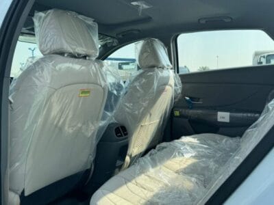 New 2025 Hyundai Elantra Automatic FWD