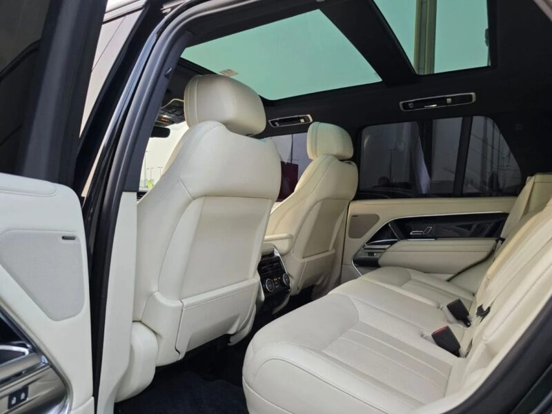Land Rover Range Rover SE P530 4.4L 2023 America Specs