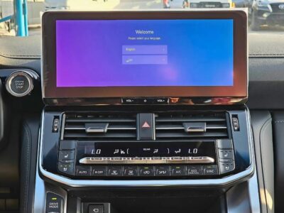 2025 Toyota Land Cruiser VXR 3.5L White PETROL Radar HUD