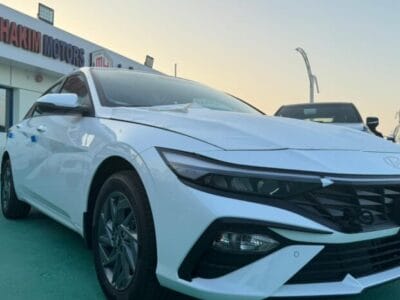 New 2025 Hyundai Elantra Automatic FWD