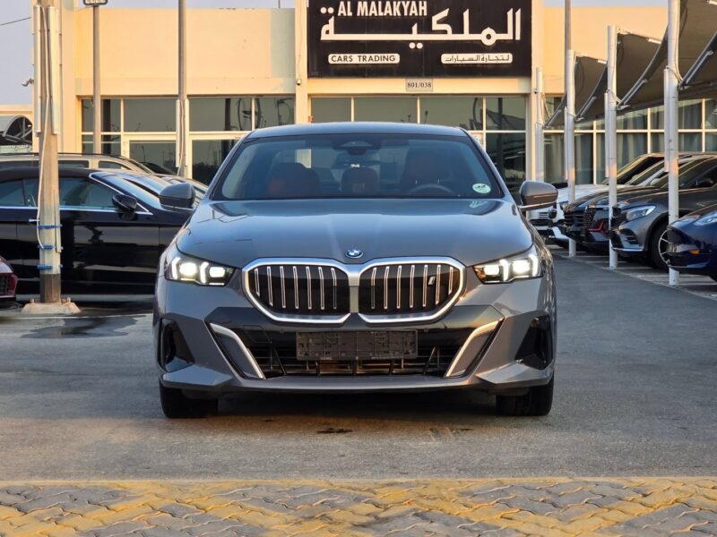 2025 BMW i5 eDrive35L Grey Electric German Specs