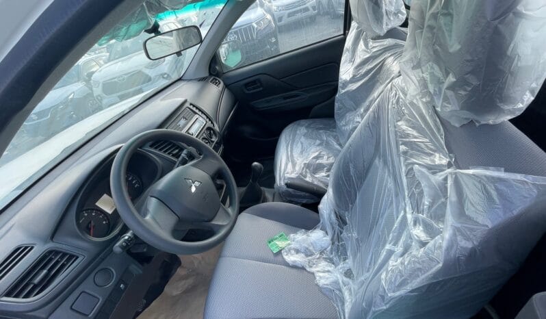 New 2024 Mitsubishi L200 White Manual