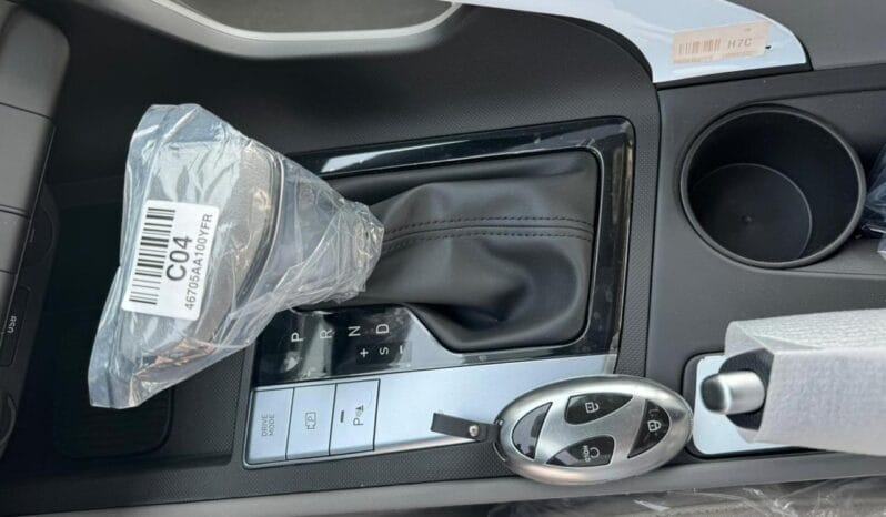 New 2025 Hyundai Elantra Automatic FWD