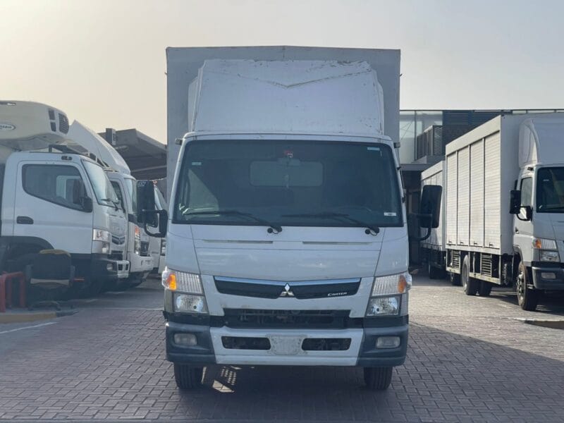 2019 Mitsubishi Canter, 18 FT, Water Shutter White Diesel Manual