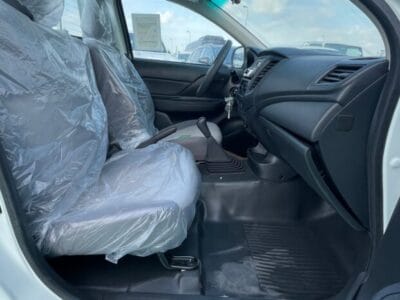 New 2024 Mitsubishi L200 White Manual