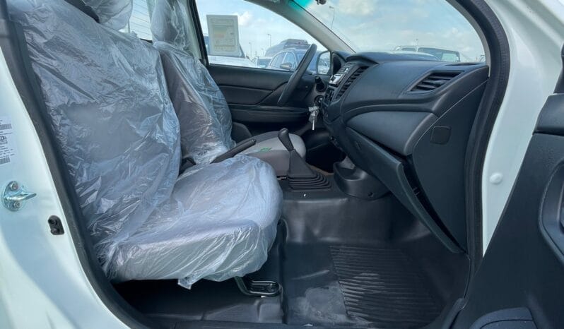 New 2024 Mitsubishi L200 White Manual