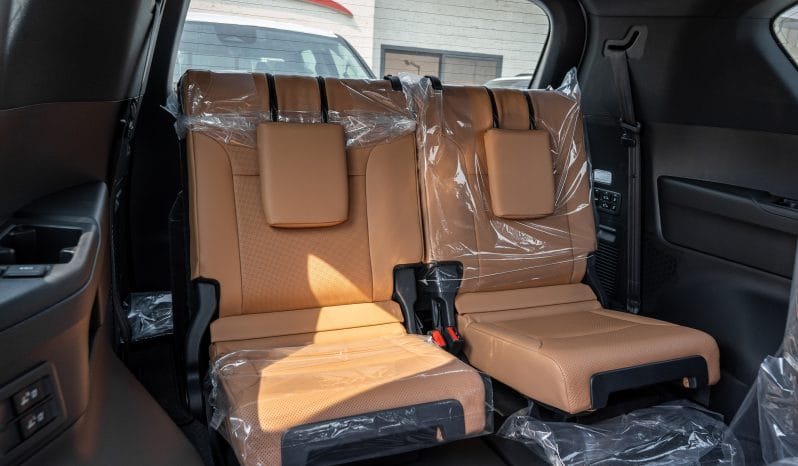 2025 Lexus LX600 Signature 3.5L Petrol AT (Wooden Accent)