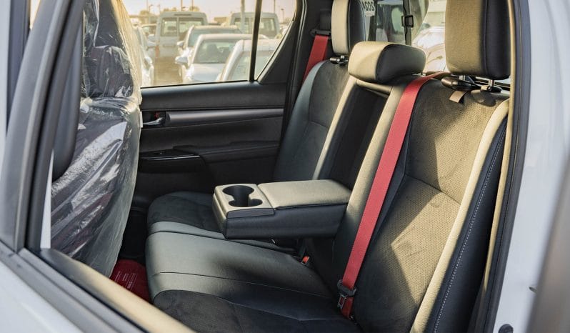 2024 Toyota Hilux GR-Sport 4.0L AT Petrol (White)