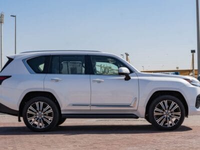 2025 Lexus LX600 Signature 3.5L Petrol AT (Wooden Accent)