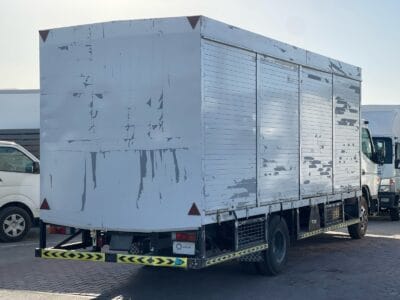 2019 White Mitsubishi Canter, 18 FT, Water Shutter Manual