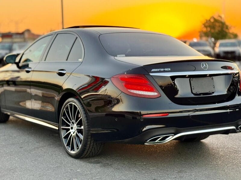 MERCEDES-BENZ E 43 BLACK 2017 A/T Petrol