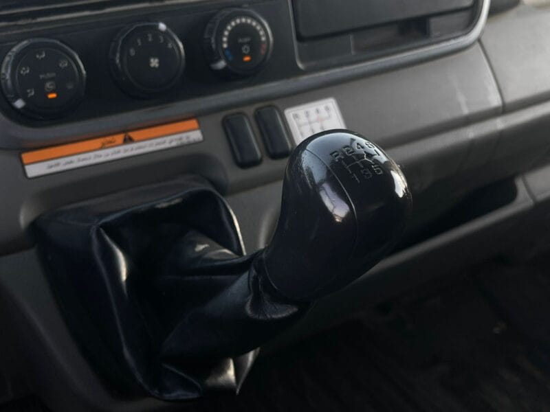 2019 Mitsubishi Canter, 18 FT, Water Shutter White Diesel Manual