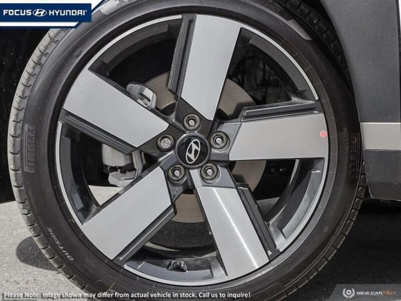 Hyundai Santa Fe NEW 2024 Hyundai 2.5T Luxury AWD 7-Pass White Black