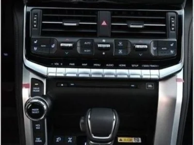 2022 Toyota Land Cruiser TOYOTA LC300 3.3L VX DIESEL 6 CYLINDER White Black