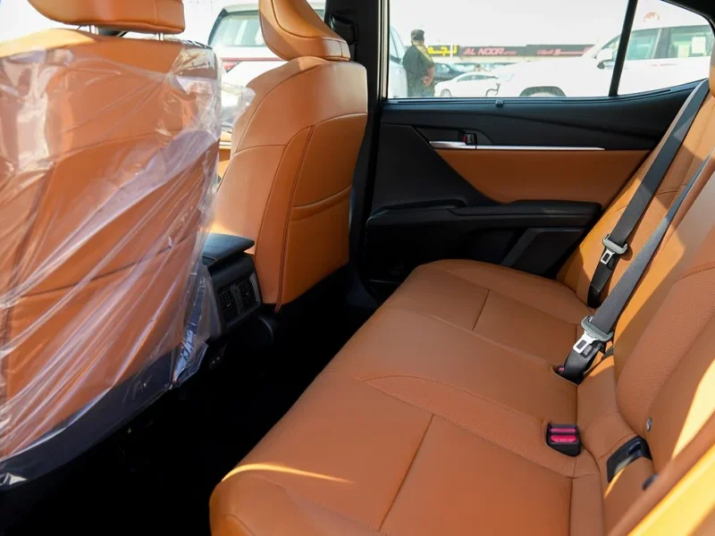 2025 Toyota Camry Hybrid 4 Cylinder Engine Sedan White Tan GCC