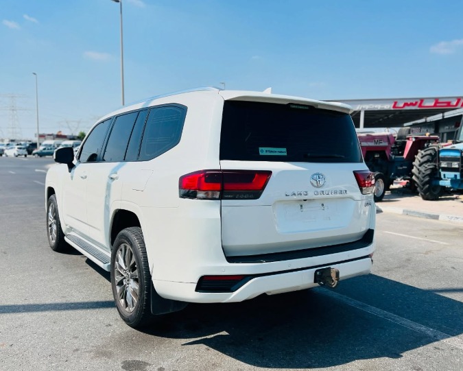 2022 TOYOTA LAND CRUISER White CHASSIS GUARANTEE