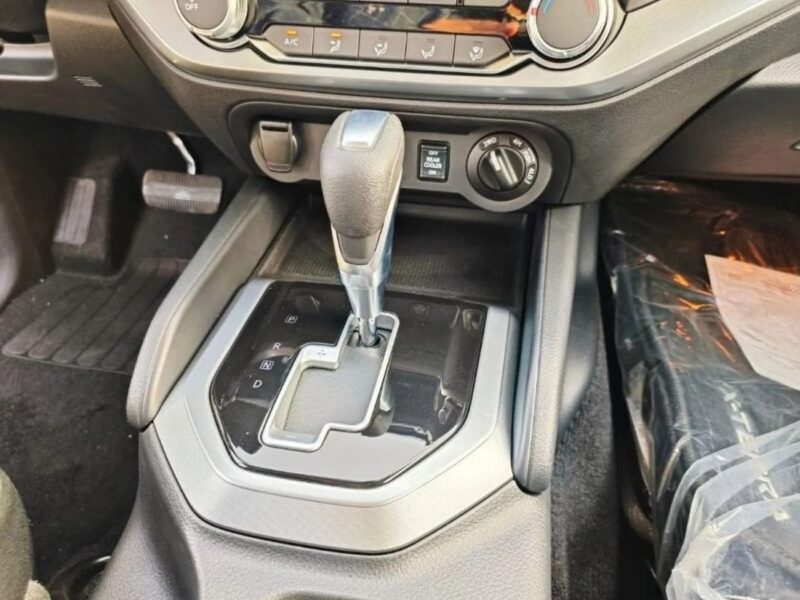 Nissan XTerra NISSAN X-TERRA 4WD SE 2.5L V4 7SEATS AT 2023