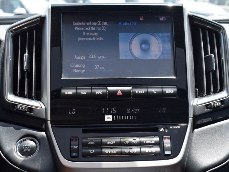 Toyota Land Cruiser VXR Grand Touring S 2020 Four-Wheel Drive