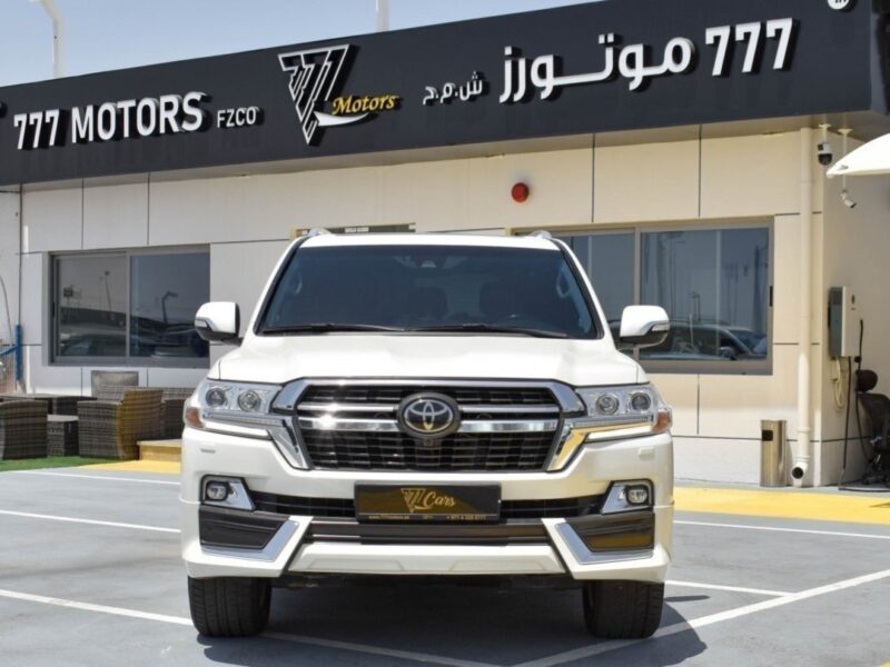 Toyota Land Cruiser VXR Grand Touring S 2020 Four-Wheel Drive