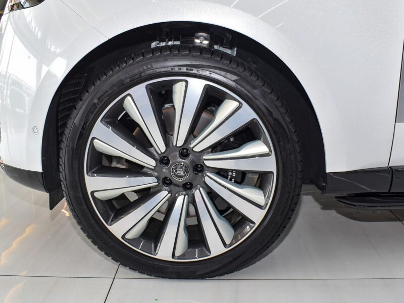 Land Rover Range Rover SV Bespoke Sadaf Edition 1 of 20