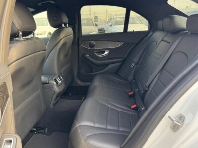 2016 MERCEDES-BENZ C200 V4 AUCTION GRADE 4.5/B