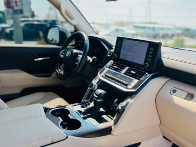 2022 TOYOTA LAND CRUISER White CHASSIS GUARANTEE