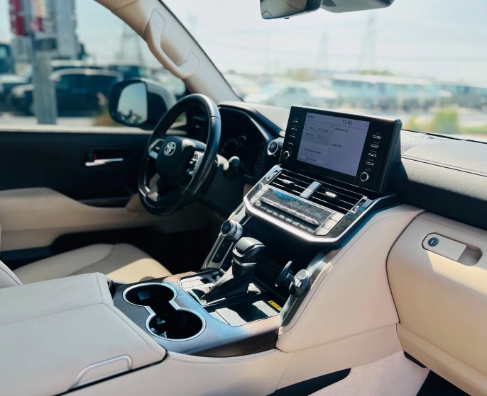 2022 TOYOTA LAND CRUISER White CHASSIS GUARANTEE