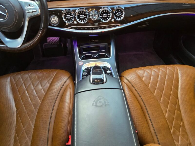 Mercedes-Maybach S560 Model 2020 V8 4.0-Liter Engine