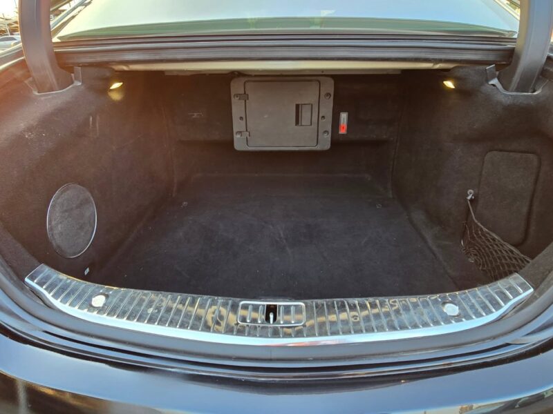 Mercedes-Maybach S560 Model 2020 V8 4.0-Liter Engine