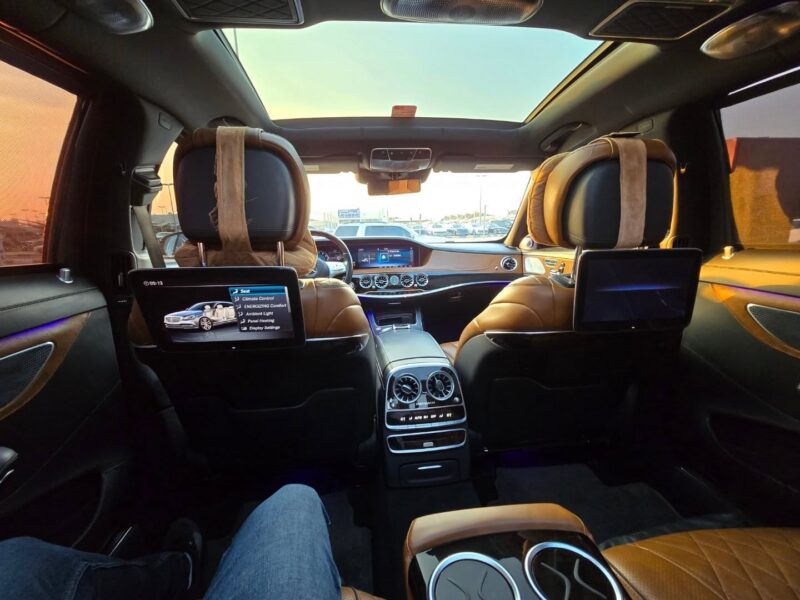 Mercedes-Maybach S560 Model 2020 V8 4.0-Liter Engine