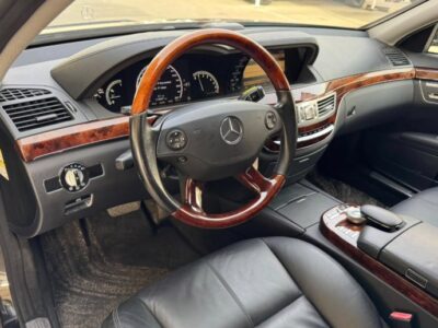 2008 MERCEDES-BENZ S550 V8 Black AUCTION GRADE 4/B