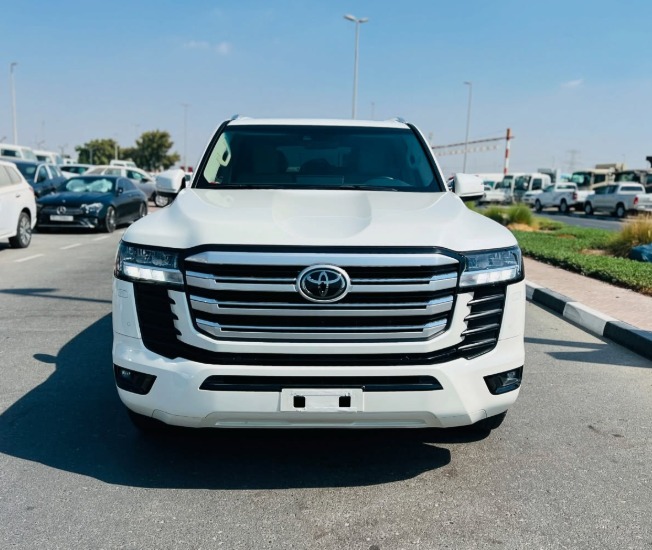 2022 TOYOTA LAND CRUISER White CHASSIS GUARANTEE