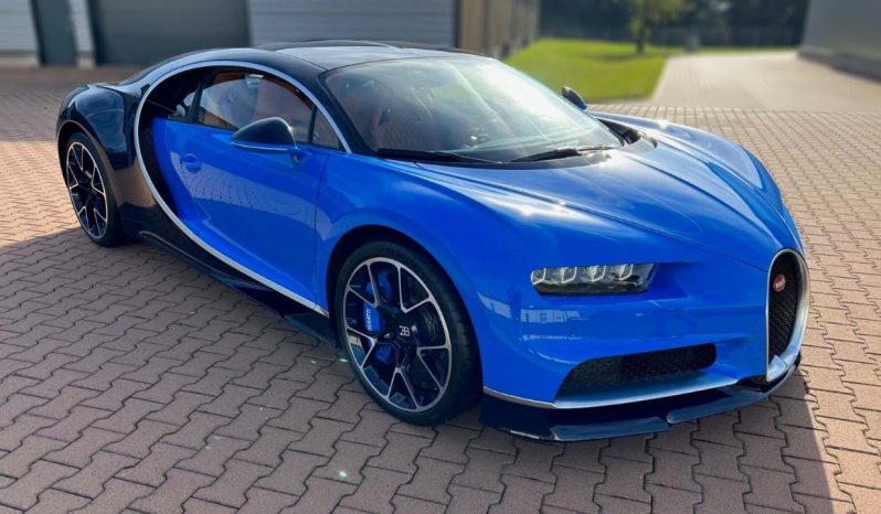 2018 Bugatti Chiron Blue Engine 8.0 L quad‑turbo W16