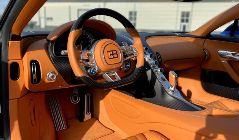 2018 Bugatti Chiron Blue Engine 8.0 L quad‑turbo W16